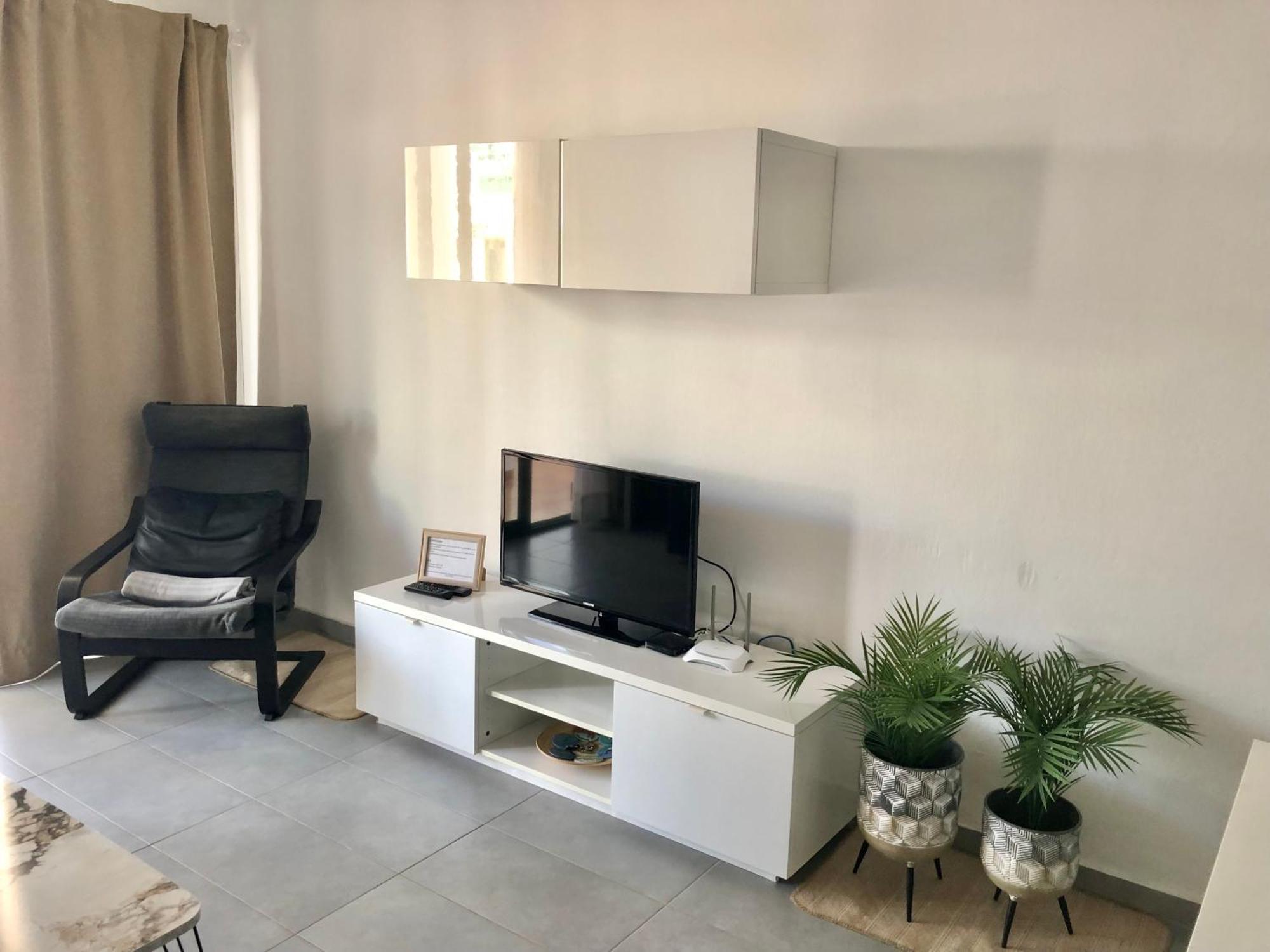 Ground Floor Apartment With Pool, Next To The Beach Коста-Тегисе Экстерьер фото
