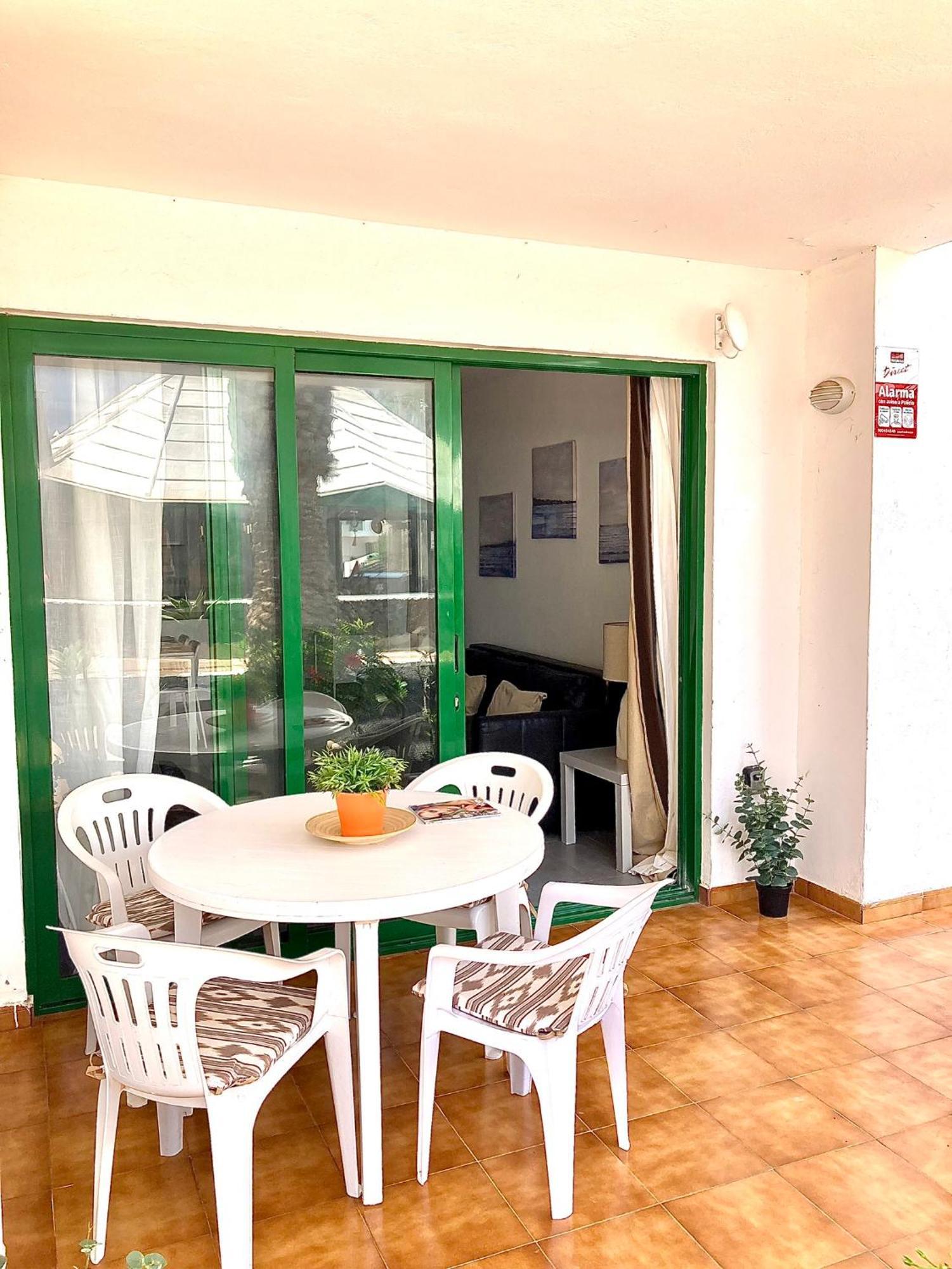 Ground Floor Apartment With Pool, Next To The Beach Коста-Тегисе Экстерьер фото