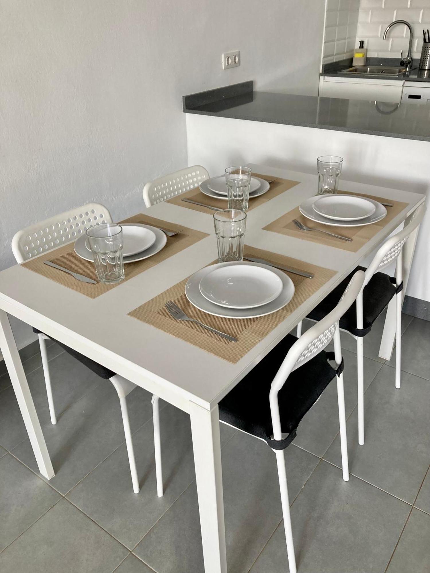 Ground Floor Apartment With Pool, Next To The Beach Коста-Тегисе Экстерьер фото