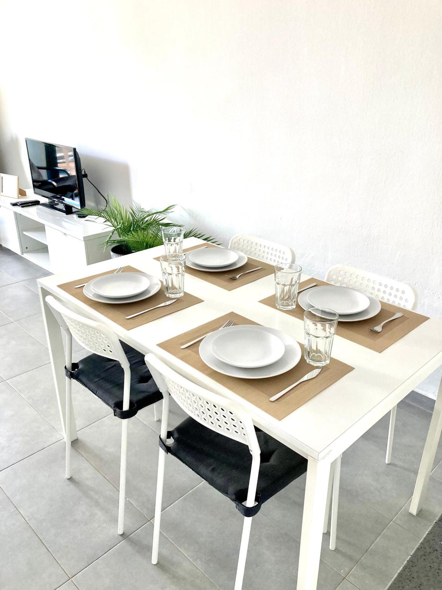 Ground Floor Apartment With Pool, Next To The Beach Коста-Тегисе Экстерьер фото