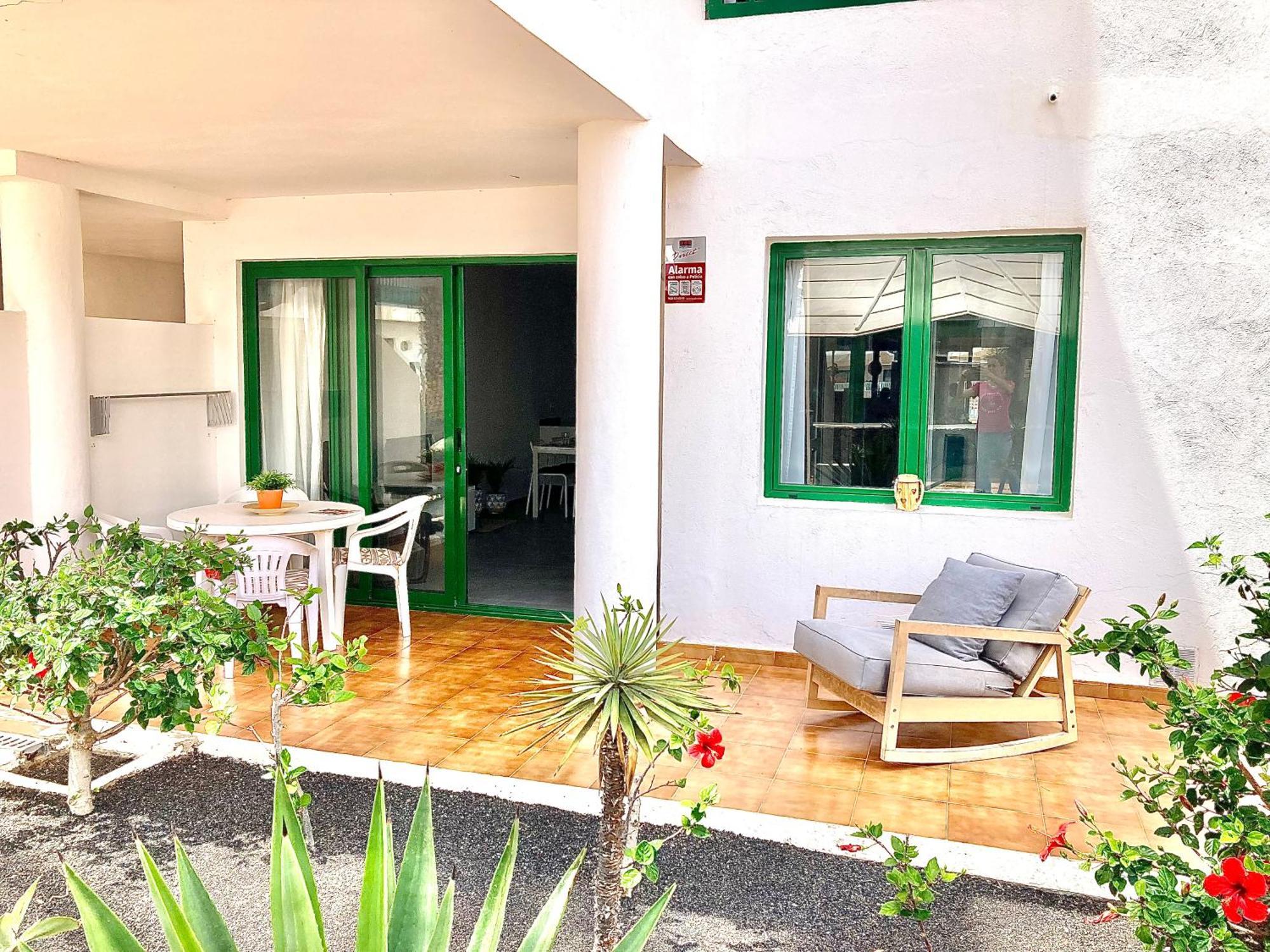 Ground Floor Apartment With Pool, Next To The Beach Коста-Тегисе Экстерьер фото